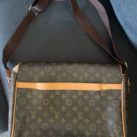 Louis Vuitton Abbesses Messenger Bag Monogram Canvas, Crossbody - Picture 5 of 5